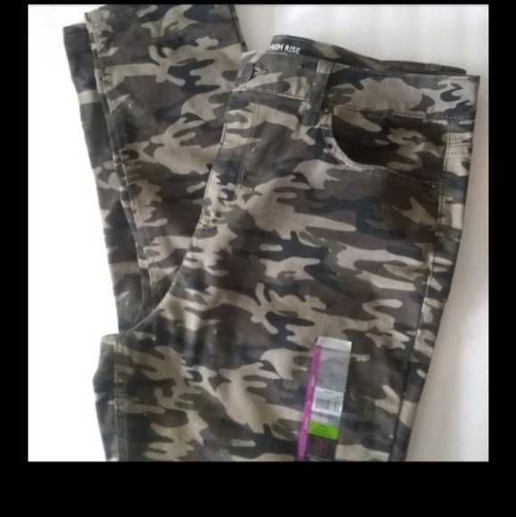 NWT NOBO Camo High Rise Skinny Jeans SZ 17 - Picture 1 of 6